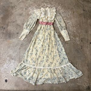 Vintage 1970s Gunne Sax Floral Prairie Maxi lace trim Dress Size 9